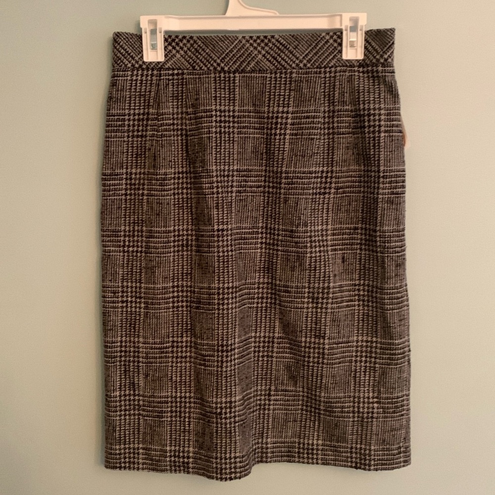 Nwt, women’s, wool, straight skirt from Talbots petites size 10 petite